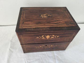 Doos - Messing, Hout, Porselein - met geuren en 2 flesjes