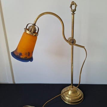 Lampe de table - cuivre. laiton. pate de verre