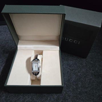 Gucci - Bamboo Bangle watch with white mother of pearl dial
