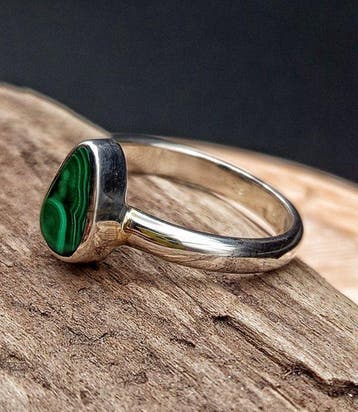Uniek stuk: ring van 925 sterlingzilver met malachiet van