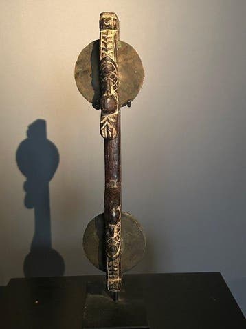 Jhyaali muziekinstrument - Hout - Nepal - Begin 20e eeuw