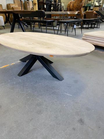 Aerts massief eiken salontafel ovaal (nieuw, A-keuze), Nieuw, Eikenhout