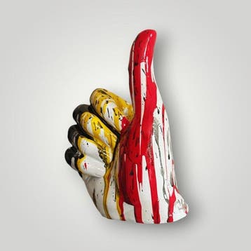 RED - sculptuur, Good belgium - 19 cm - Hars - 2026