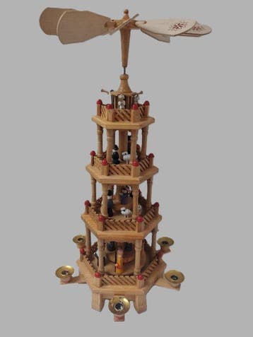 Kerstbeeldje - Draaiende kerstpyramide 4 verdiepingen - 51, Antiek en Kunst