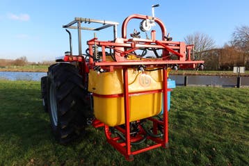 Kraffter veldspuit 6m boom en 200L tank