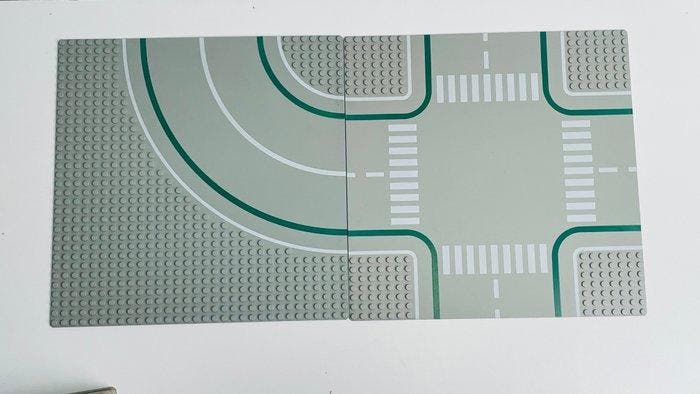 Lego Plaques de base - Large lot of original LEGO road, Enfants & Bébés, Jouets | Duplo & Lego