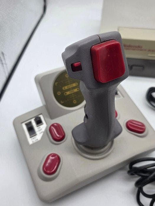 Nintendo - Nes - RARE 8-BIT 1985 Nes + Controller / Topgun +, Games en Spelcomputers, Spelcomputers | Overige Accessoires