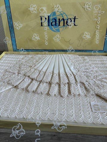 Planet - Ensemble de Linge de Lit de Luxe - Broderie de