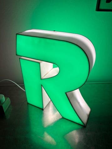 Originele lamp Lettera R - Lichtkarakter R - Gemaakt in