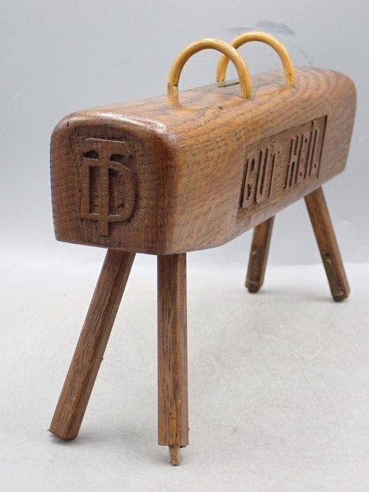 Spaarpot - Gemodelleerd als een turnpaard - Hout - Spaarpot, Antiquités & Art, Antiquités | Autres Antiquités