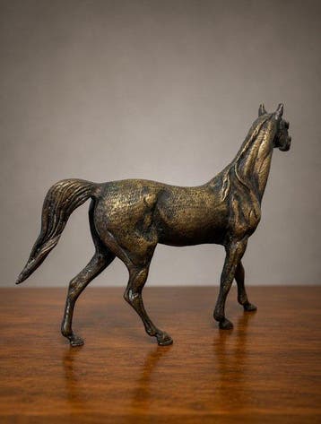 Beeld, Scultura di cavallo in bronzo patinato – XX secolo –