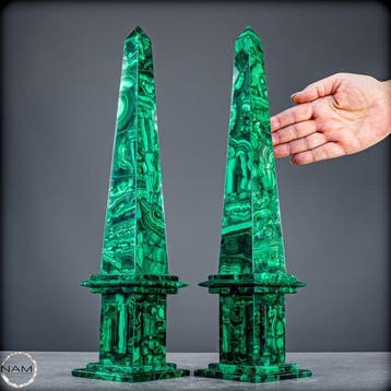 Malachiet-torens in museumkwaliteit Obelisk - Hoogte: 405