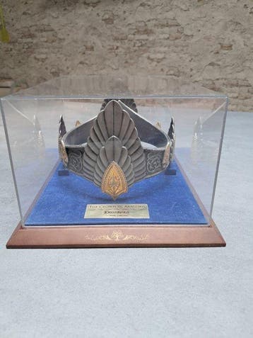 Lord of the Rings - The Crown of Aragorn, Includes acrylic, Nieuw