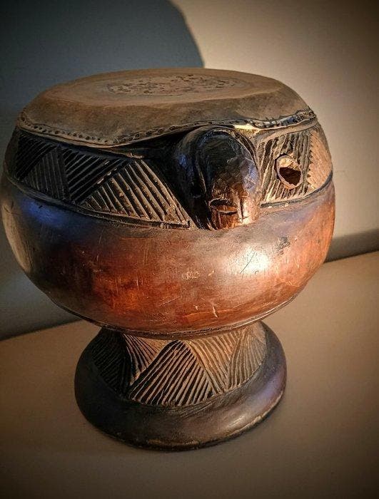 Percussie ditumba dya ndanya - Luba - DR Congo, Antiek en Kunst, Kunst | Niet-Westerse kunst