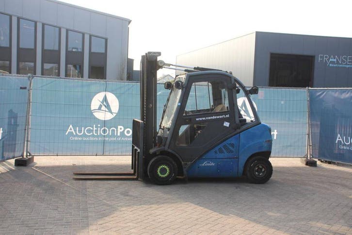 Veiling: Heftruck Linde H25D-01 Diesel 2500kg 7.0m 2010, Zakelijke goederen, Machines en Bouw | Heftrucks en Intern transport