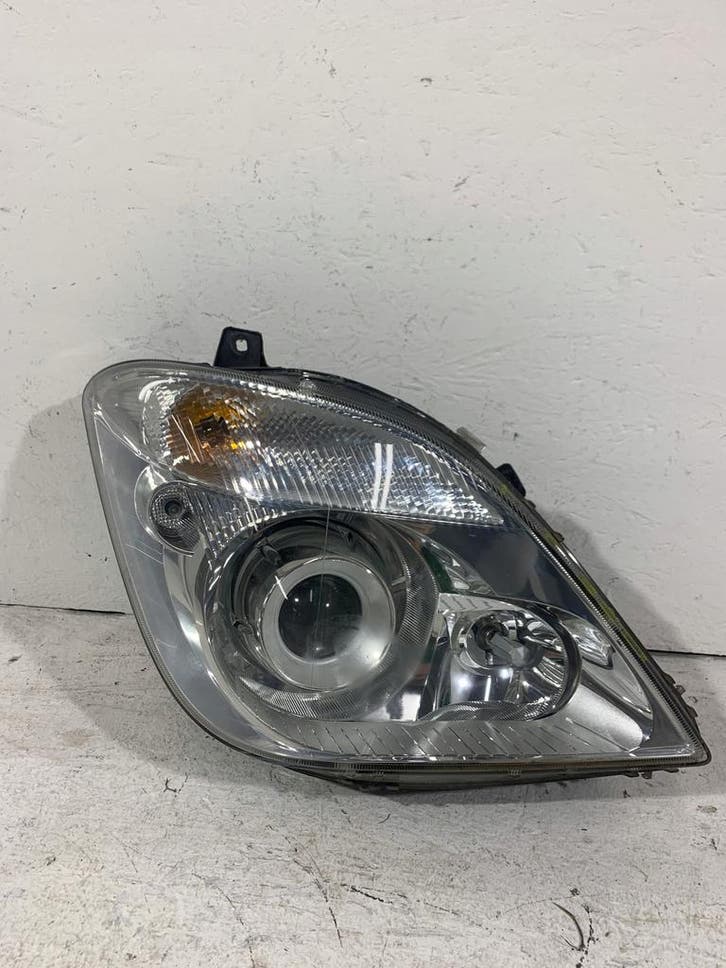Mercedes Sprinter W 906 rechter Xenon lamp, Autos : Pièces & Accessoires, Éclairage, Envoi