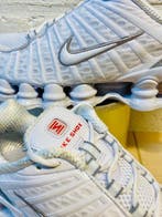 Nike - SHOX TL White Silver P38,5 - Sneakers - Maat: EU 38.5, Nieuw