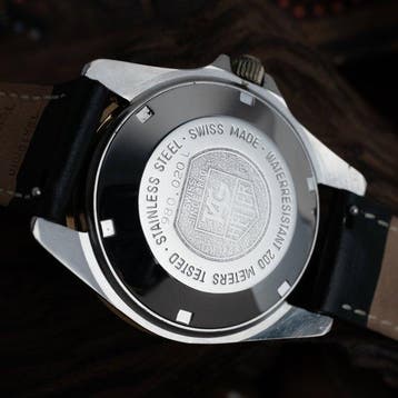 TAG Heuer - 1000 Professional - Zonder minimumprijs -