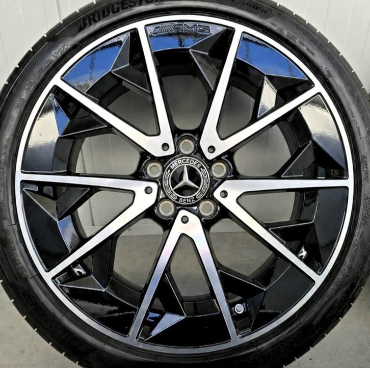 NIEUW Mercedes CLA EQ AMG 19 inch velgen zomerbanden UNIEK, Auto-onderdelen, Banden en Velgen, 19 inch, Zomerbanden, 225 mm, Personenwagen