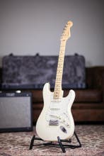Fender American Pro Stratocaster 2016 | Olympic White, Verzenden