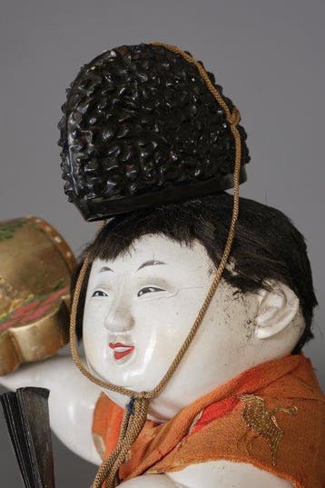 Gosho’ningyô  (paleispop) - Gofun paste, brokaatzijde,