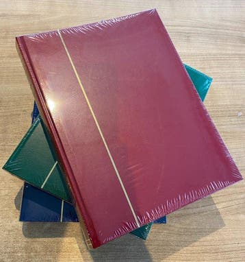 Accessoires - 3 Leuchtturm insteekalbums met 60 zwarte, Postzegels en Munten, Gestempeld