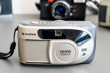 Cosina Hi-Lite, Dacora Super Dignette, Konica C35 EF,