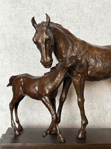 Beeld, Paard met veulen 44 cm / 11.4 kg - 33 cm - Brons,