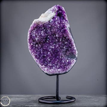 Magnifique améthyste avec calcite sur socle – énergie