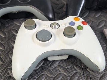 Nintendo, Sony, Microsoft - Lot of Mixed Games & Controllers, Nieuw
