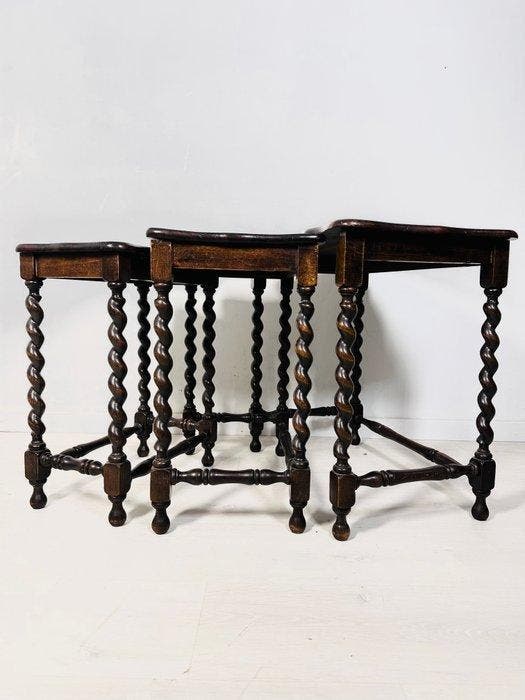 Set bijzettafels (3) - Barley Twist eiken nesttafels,, Antiek en Kunst, Curiosa en Brocante