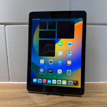 Apple iPad (5th Generation) 128GB Wifi - Mobiele telefoon