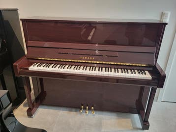 Yamaha B3 piano, Musique & Instruments, Pianos, Piano