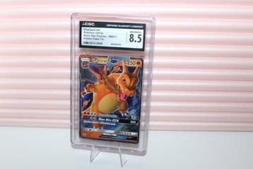 Pokémon - 1 Graded card - Charizard SM211 Foil, Full art,, Nieuw