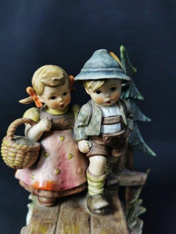 Statue, Statuina Goebel Hummel W Germany Hummel 472, On our