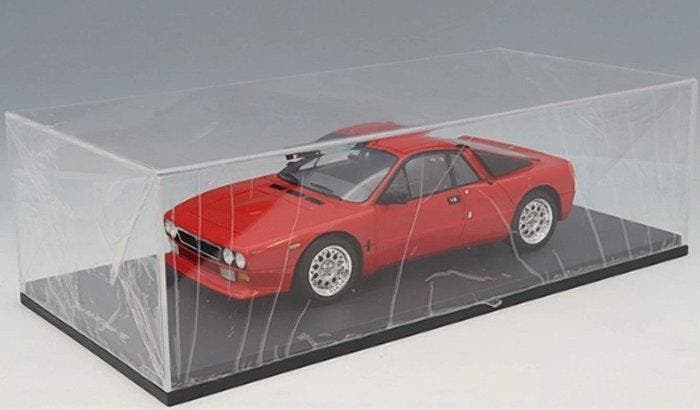 Schuco 1:18 - Modelauto - Lancia 037 Stradale 1982 rosso -, Hobby & Loisirs créatifs, Voitures miniatures | 1:5 à 1:12