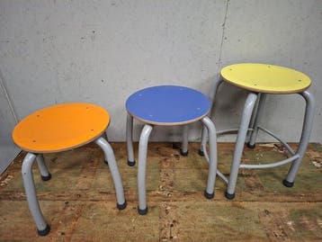 Kruk (3) - Metaal, Hout - School krukjes div kleur