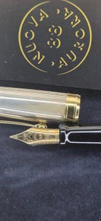 Stylo à plume, Collections