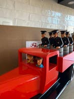 Statuette Aroutcheff - 1 - Camion des policiers version