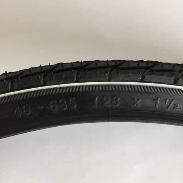 28x1 1/2 buitenband. (40-635) Omafiets buiten band., Vélos & Vélomoteurs, Vélos Pièces, Envoi