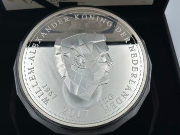 Nederland. 1 Kilo Herdenkingsmunt 2017 Koning, Timbres & Monnaies, Monnaies | Pays-Bas