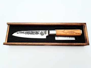 Santoku Knife - Hammered and Forged - 440C Japanese