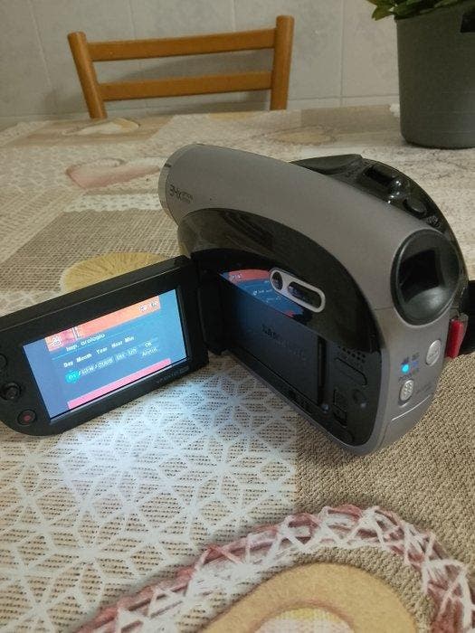 Samsung VPD381 Mini caméra DV-DV, Collections, Appareils photo & Matériel cinématographique