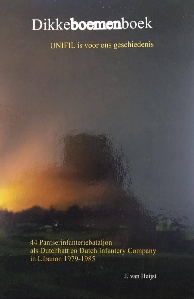 Dikkeboemenboek 9789090260402 J. van Heijst, Boeken, Oorlog en Militair, Zo goed als nieuw, Verzenden