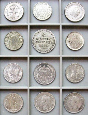 Wereld. 12 Different Silver Coins 1821-1967 (Zonder