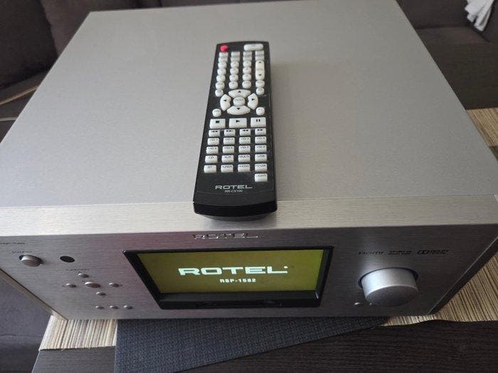 Rotel - RSP-1582 Solid state versterker, Audio, Tv en Foto, Radio's