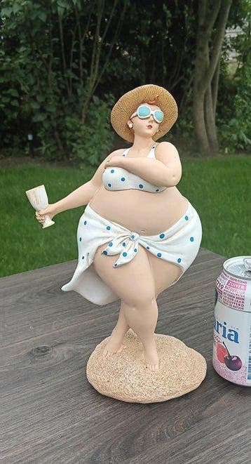 sculptuur, Zomerse blikvanger met retro uitstraling dikke