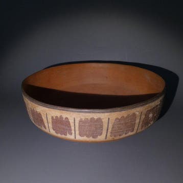 Nazca, Peru, Terracotta, Aardewerk Bord gedecoreerd. Ø 19,5