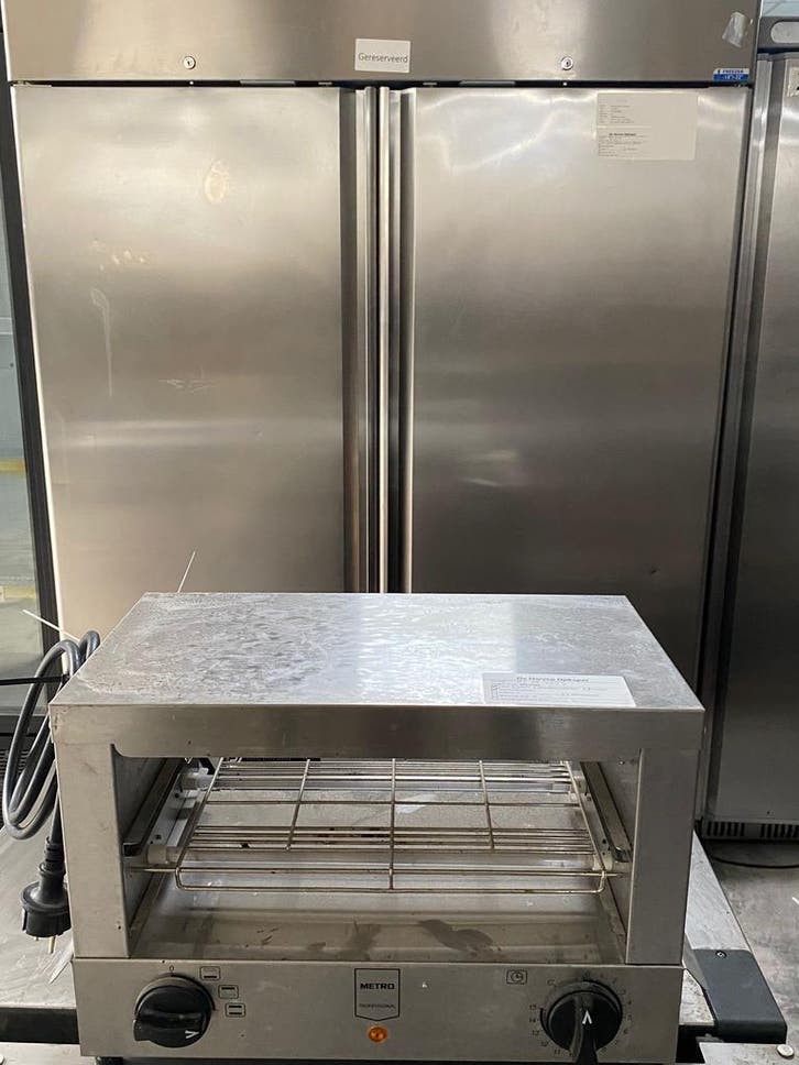 metro professional broodrooster 25x44x29 lxbxh, Articles professionnels, Horeca | Équipement de cuisine, Enlèvement ou Envoi
