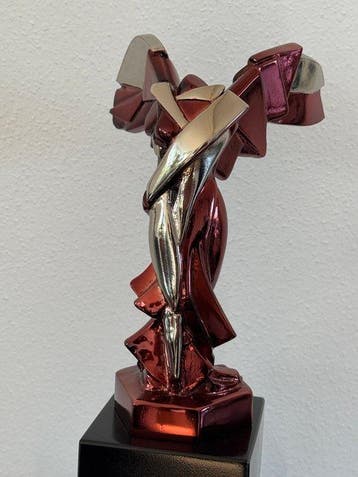 Miguel Guía (XX) - Harmonie de Samothrace feu rouge -